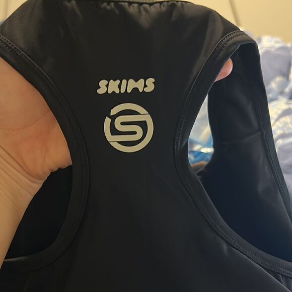 NWT SKIMS Performance Racer Back Tank - - Picture 5 of 6